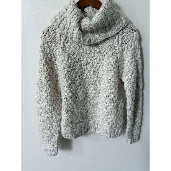 Vivienne Tam Sweaters - Vivienne Tam Sweater Womens Size M Cream Chunky Crochet Turtle Neck Preppy Comfy